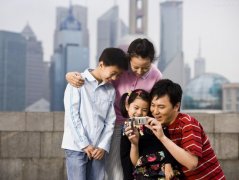 如何營造一個健康快樂的家庭環(huán)境？