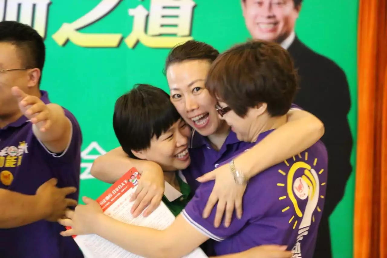 真實(shí)做人，演講傳愛(ài)——?dú)W爸·動(dòng)能講師之道北京進(jìn)行中！